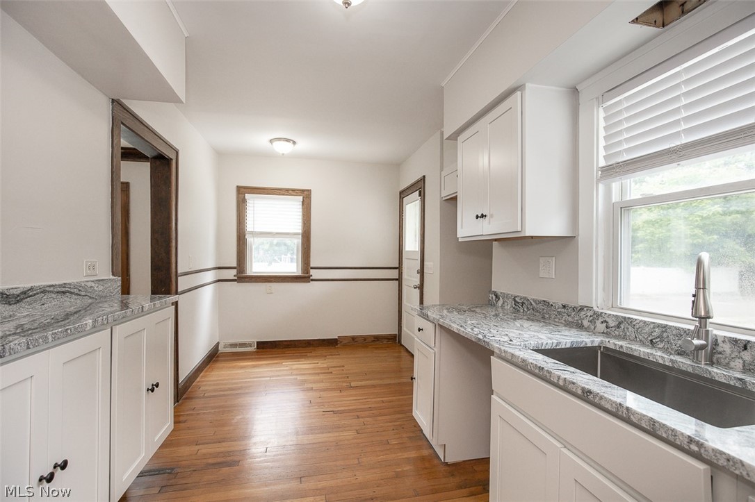 912 Cambridge Road, Unit B Cleveland Heights, OH 44121 - Photo 13 of 34