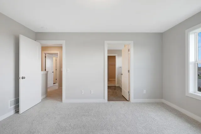 $579,900 | 1539 Creekwood Drive, New Richmond, WI 54017