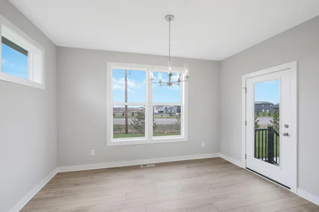 $579,900 | 1539 Creekwood Drive, New Richmond, WI 54017