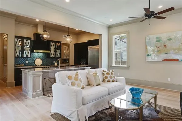 $10,000 | 536 Nashville Avenue, New Orleans, LA 70115