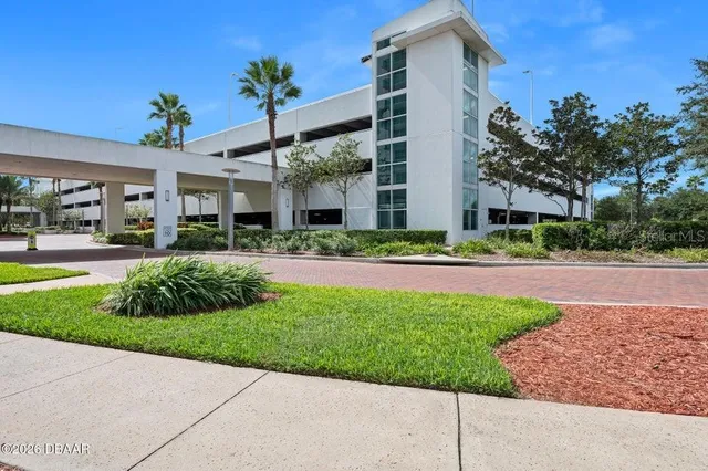 $399,900 | 241 Riverside Drive, Unit 510, Daytona Beach, FL 32117