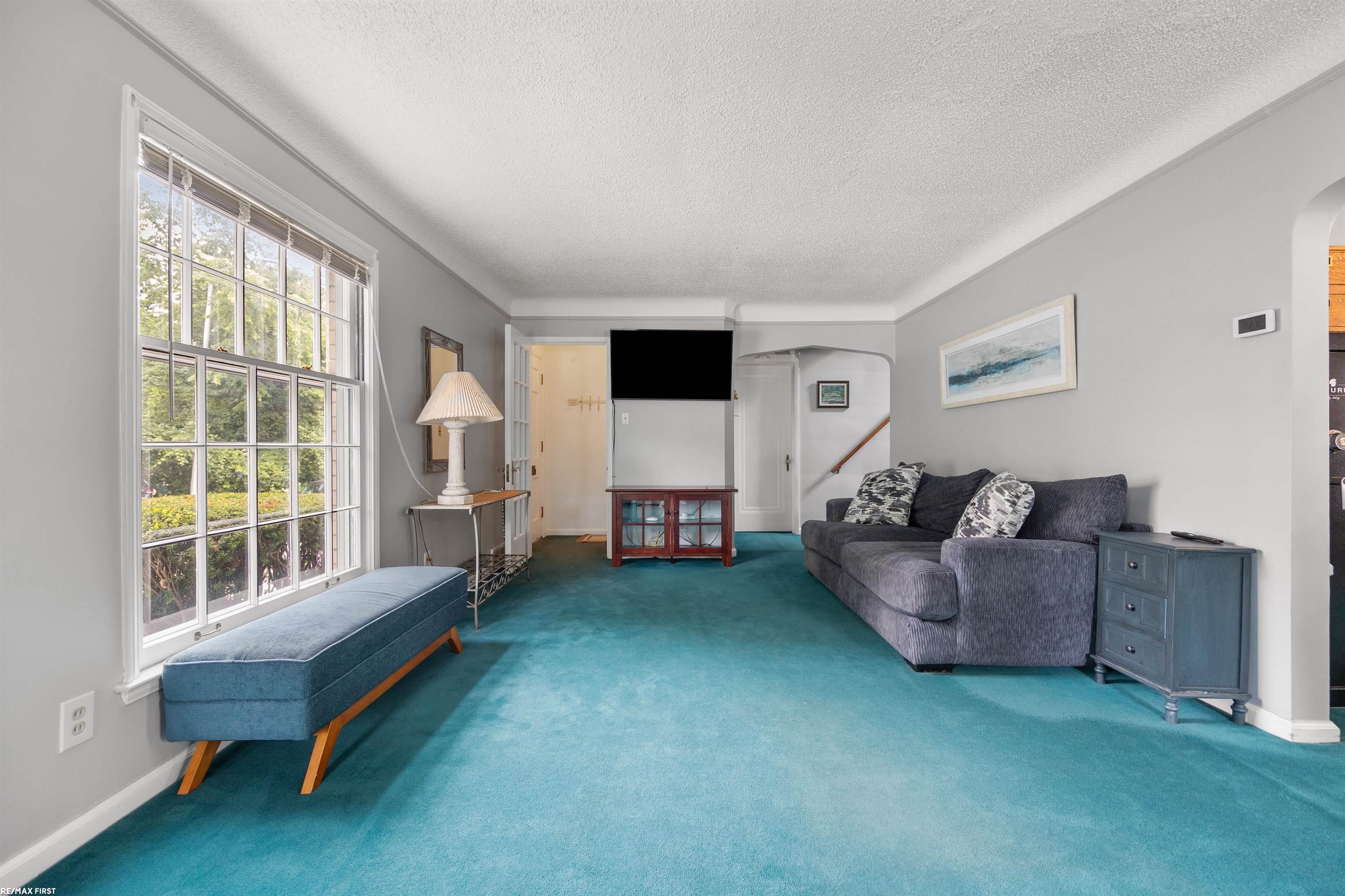 1400 Vernier Road Grosse Pointe, MI 48236 - Photo 7 of 33 50150529-DE48F440-29FC-4356-9A97-87D8BE12F7D5.JPG