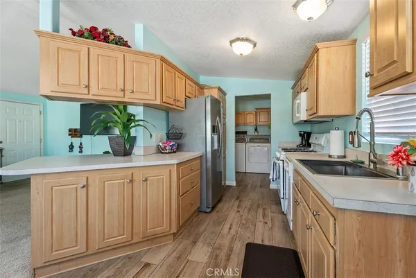 $335,000 | 5815 East La Palma Avenue, Unit 302, Anaheim, CA 92807