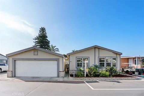 $335,000 | 5815 East La Palma Avenue, Unit 302, Anaheim, CA 92807