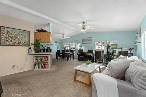 $335,000 | 5815 East La Palma Avenue, Unit 302, Anaheim, CA 92807