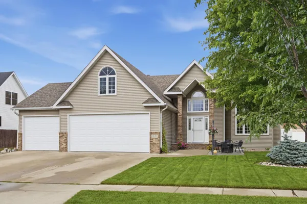 $490,000 | 1831 6th Street East, West Fargo, ND 58078