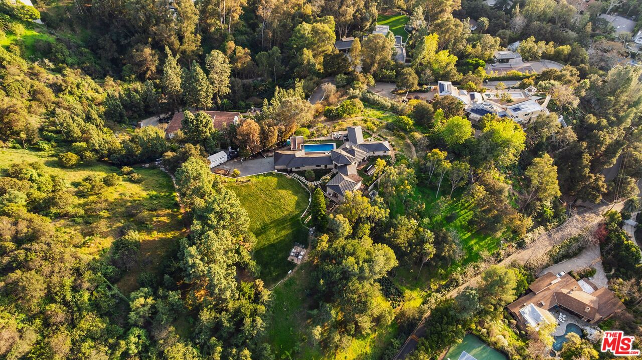 13146 Rivers Road Los Angeles, CA 90049 - Photo 39 of 42