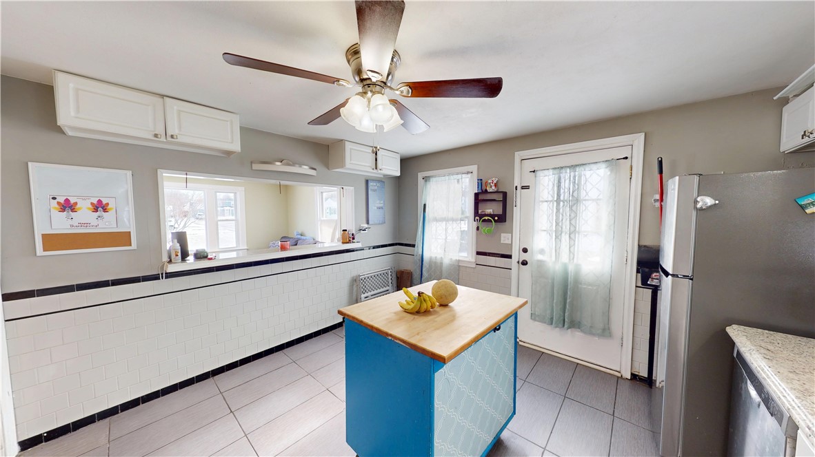 35 Welfare Avenue Warwick, RI 02888 - Photo 11 of 42