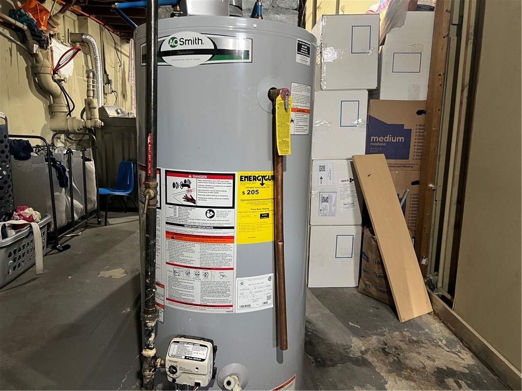 35 Welfare Avenue Warwick, RI 02888 - Photo 37 of 42