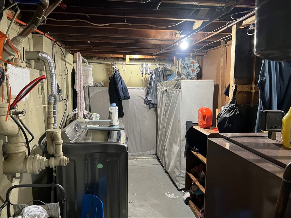 35 Welfare Avenue Warwick, RI 02888 - Photo 38 of 42