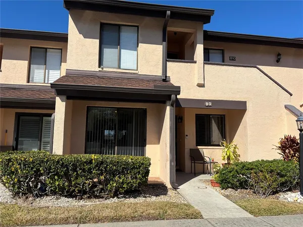 $1,800 | 6211 Timberlake Drive, Unit B9, Sarasota, FL 34243