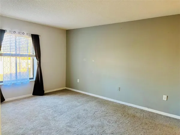 $1,800 | 6211 Timberlake Drive, Unit B9, Sarasota, FL 34243