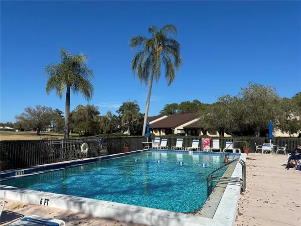 $1,800 | 6211 Timberlake Drive, Unit B9, Sarasota, FL 34243