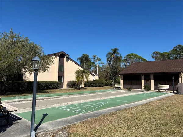 $1,800 | 6211 Timberlake Drive, Unit B9, Sarasota, FL 34243