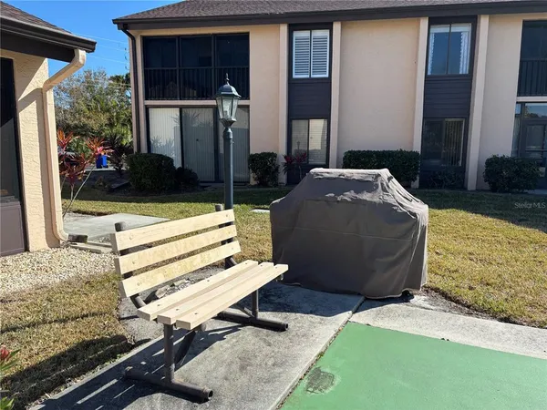 $1,800 | 6211 Timberlake Drive, Unit B9, Sarasota, FL 34243