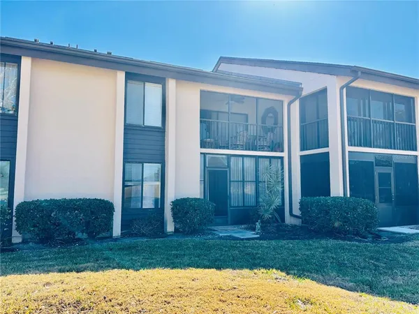 $1,800 | 6211 Timberlake Drive, Unit B9, Sarasota, FL 34243