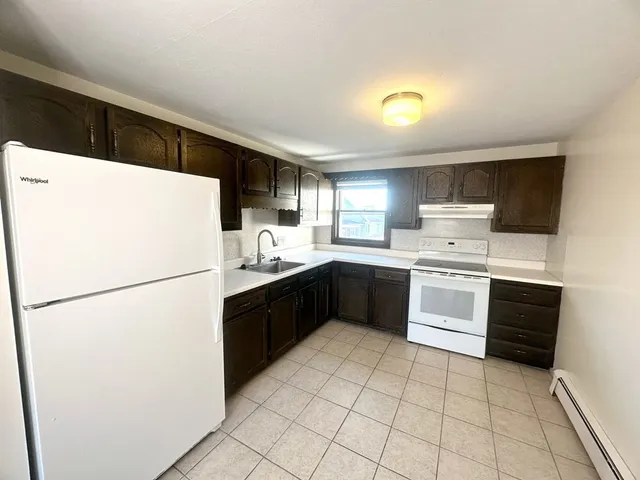 $2,200 | 381 South Main Street, Unit 2, Haverhill, MA 01835