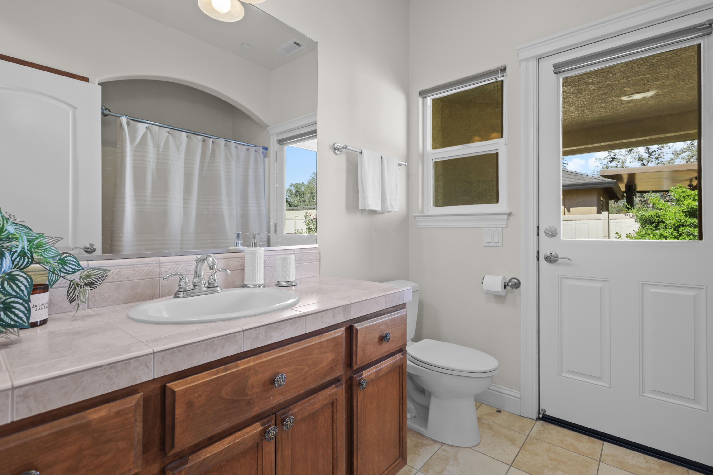 2110 Cadjew Street Redding, CA 96003 - Photo 41 of 62 Guest Bathroom