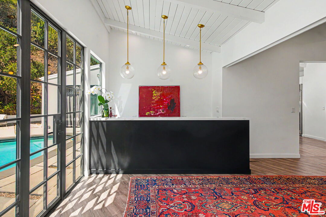 13019 Sky Valley Road Los Angeles, CA 90049 - Photo 12 of 49