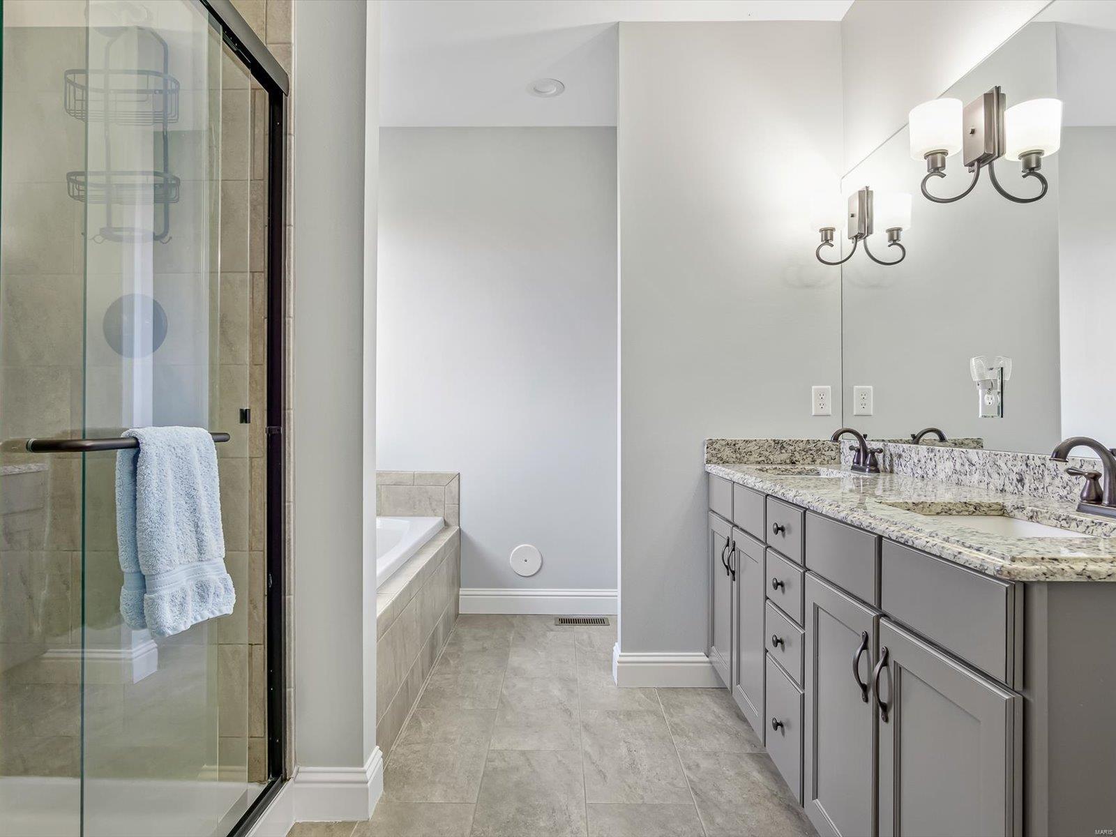 1313 Rutledge Drive Troy, IL 62294 - Photo 18 of 32