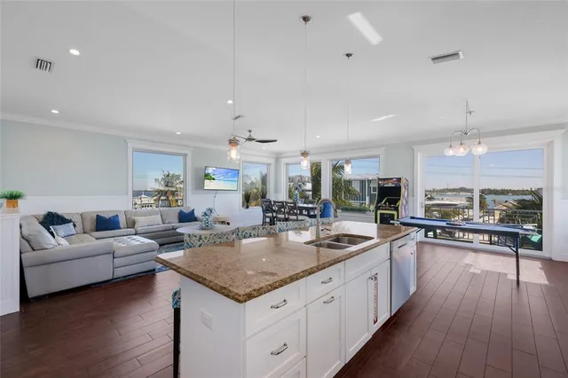 $3,000,000 | 206 Church Street North, Bradenton Beach, FL 34217