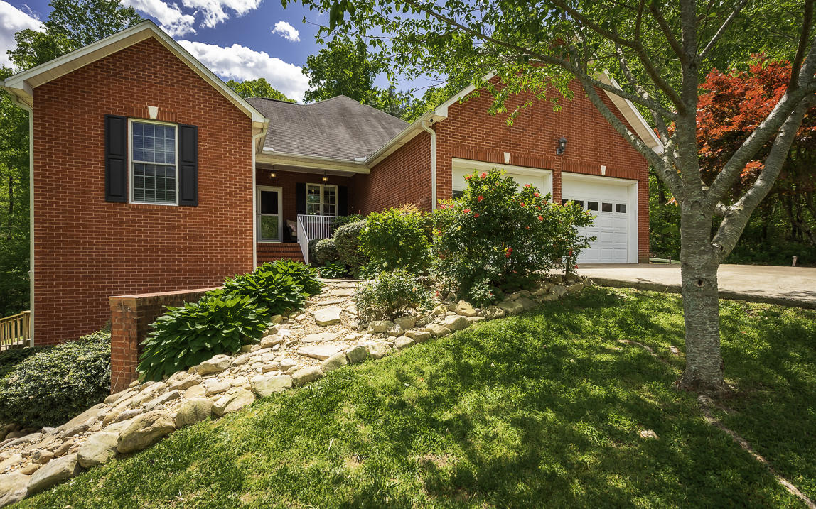 422 Jackson Road Hixson, TN 37343 - Photo 3 of 59 DSC_3555