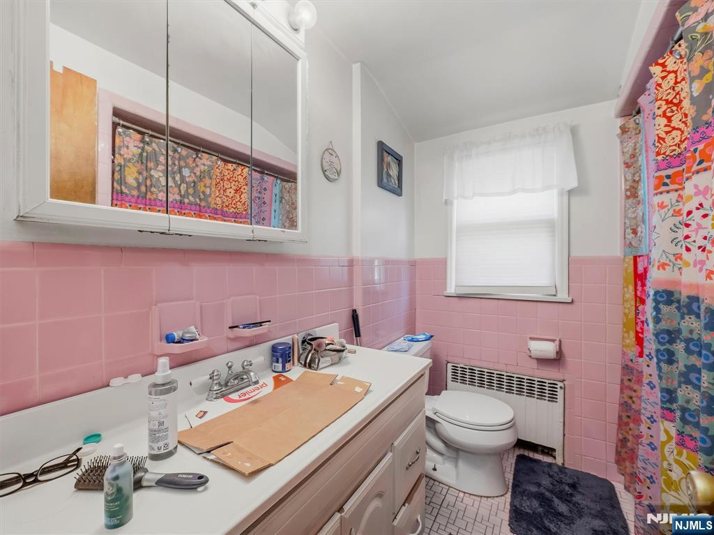 33 Prospect Street Paramus, NJ 07652 - Photo 23 of 32