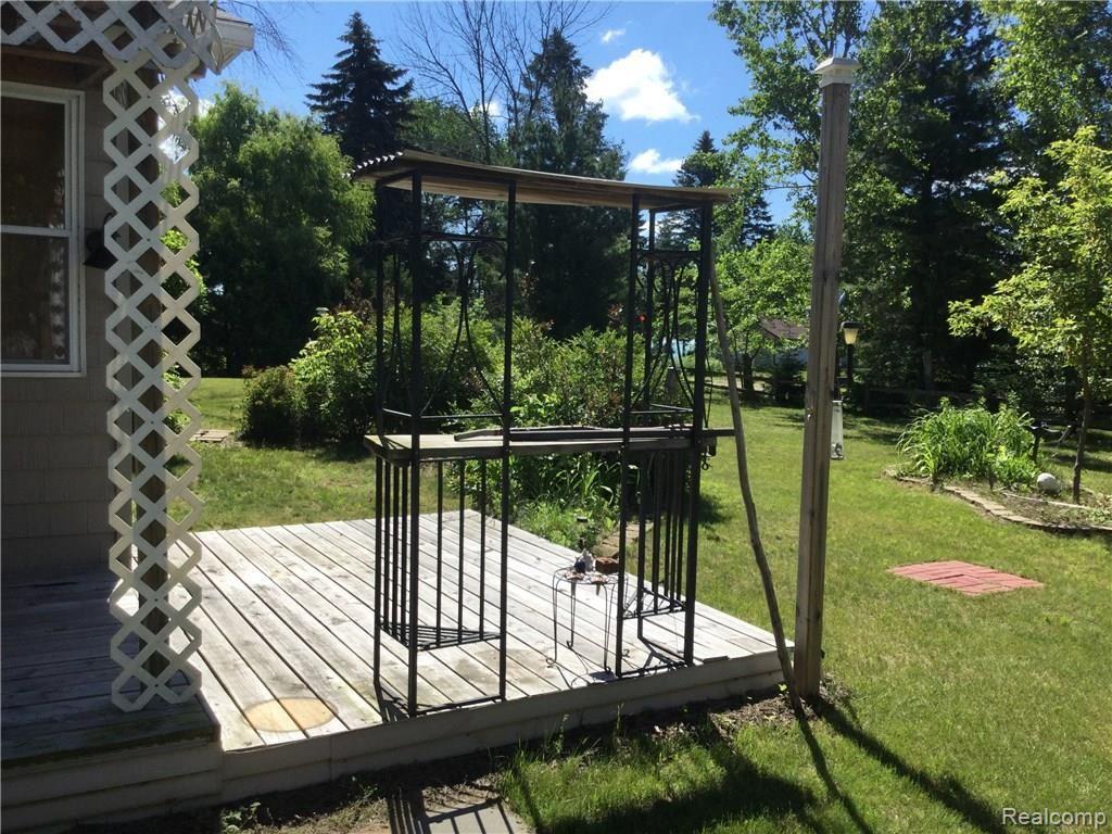 4242 North Lakeshore Road Deckerville, MI 48427 - Photo 5 of 16 Gallery Image 5