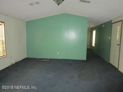 205 Katherine Road Jacksonville, FL 32218 - Photo 2 of 11 LIVING ROOM