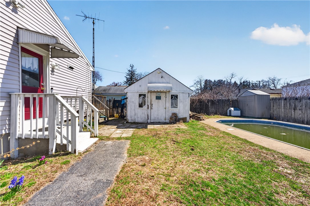 88 Bly Street Warwick, RI 02888 - Photo 6 of 33