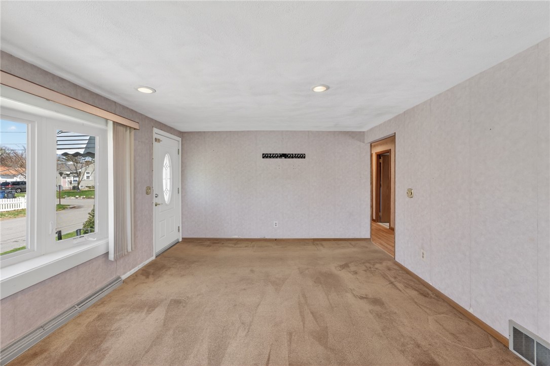 88 Bly Street Warwick, RI 02888 - Photo 10 of 33