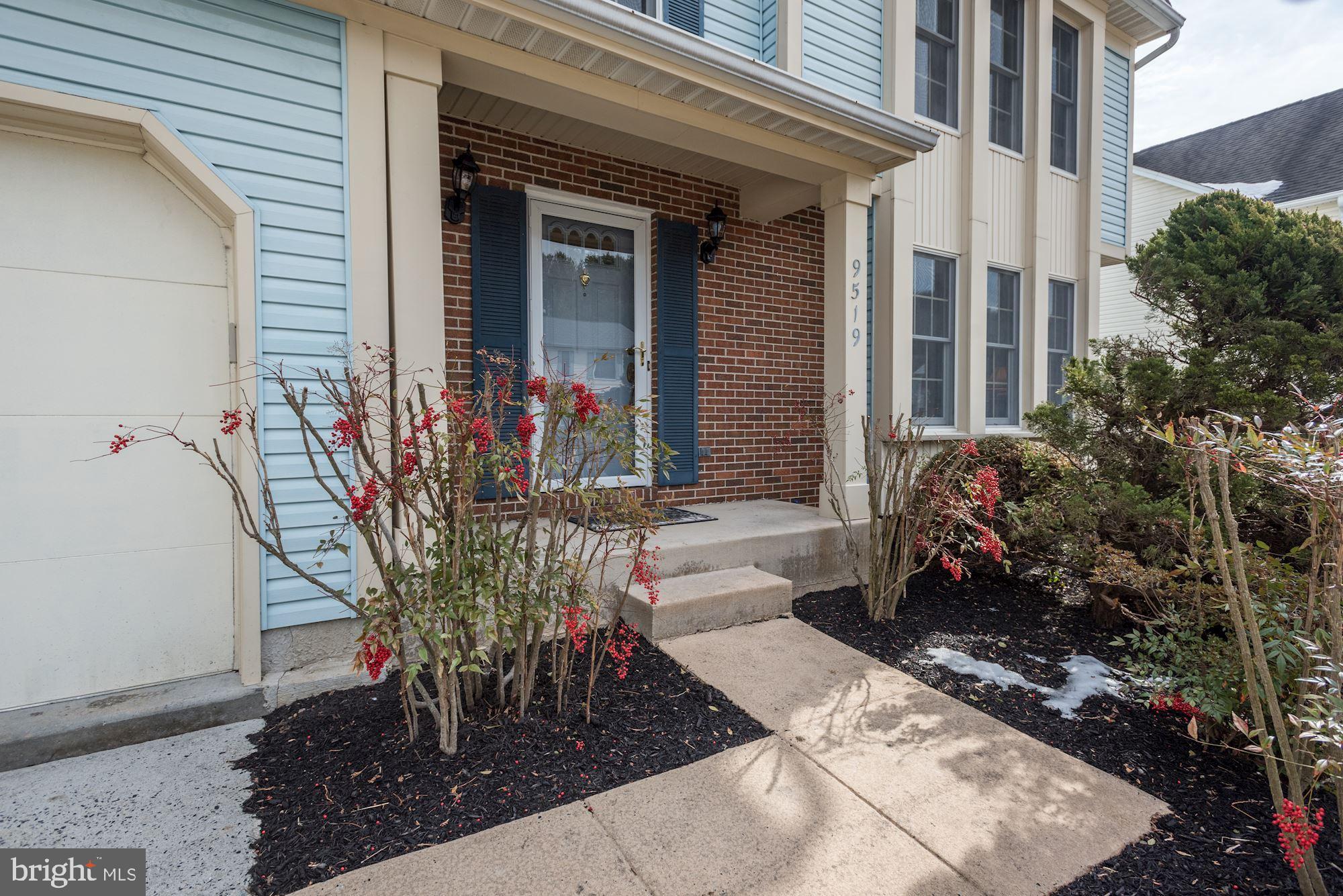 9519 Stoneoak Road Baltimore, MD 21236 - Photo 2 of 39 Entryway