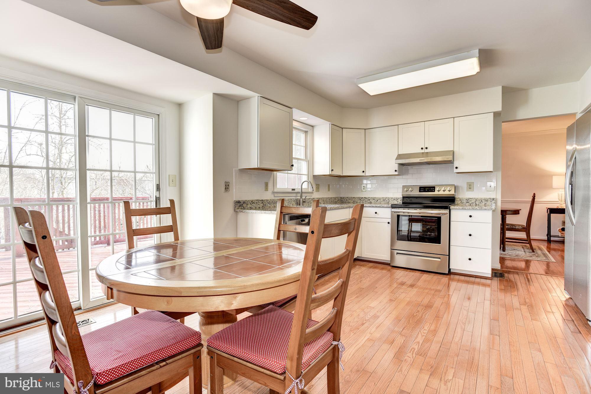 9519 Stoneoak Road Baltimore, MD 21236 - Photo 11 of 39 Breakfast Area