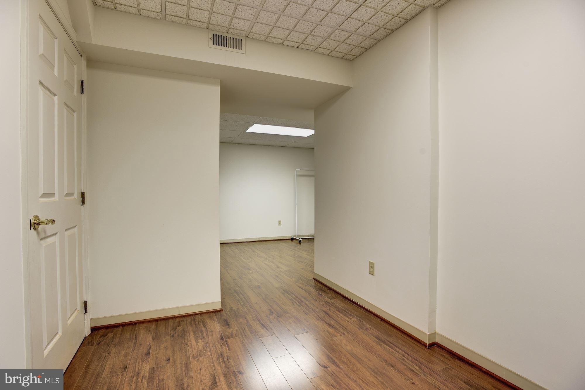 9519 Stoneoak Road Baltimore, MD 21236 - Photo 29 of 39 Office