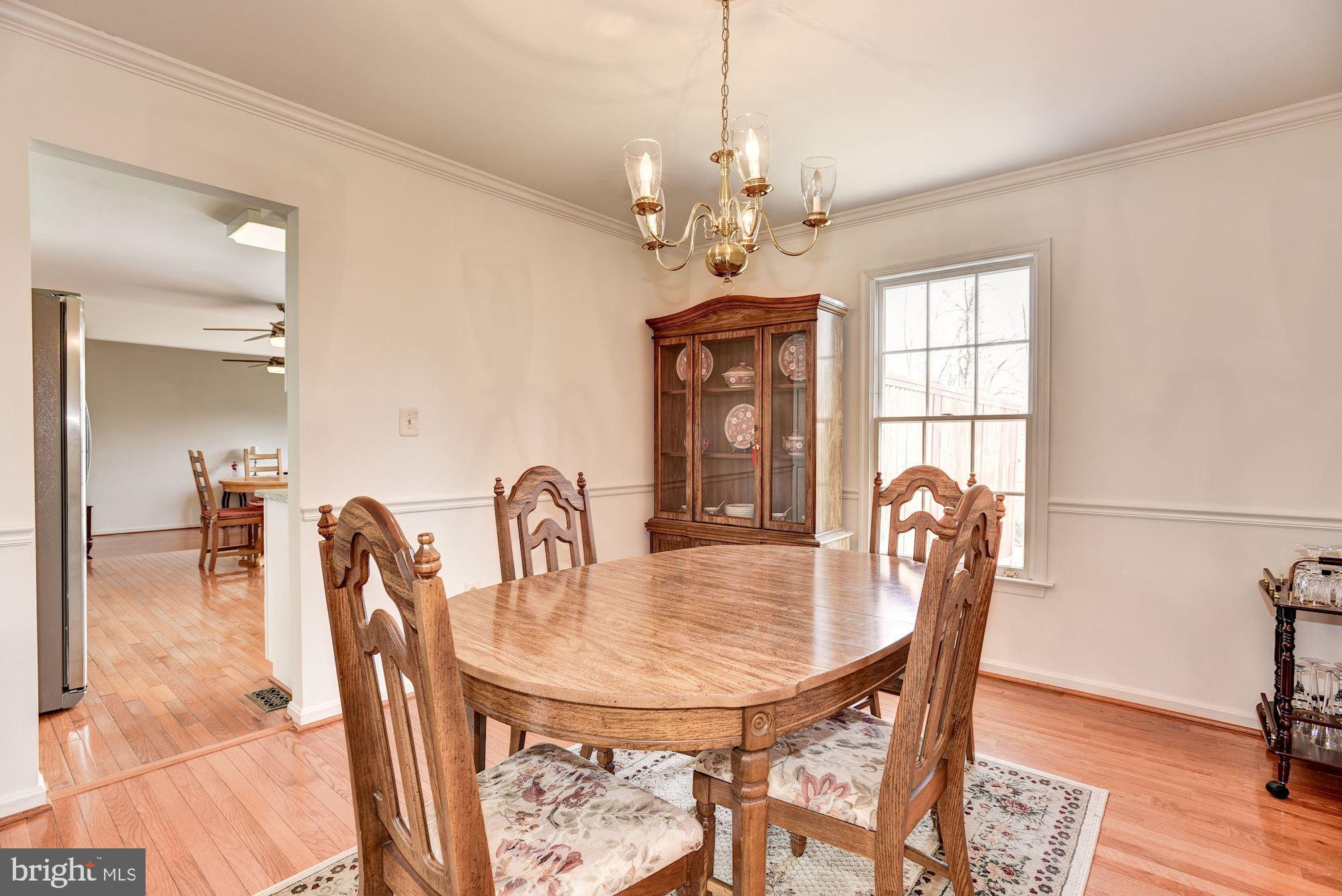 9519 Stoneoak Road Baltimore, MD 21236 - Photo 5 of 39 Dining Room