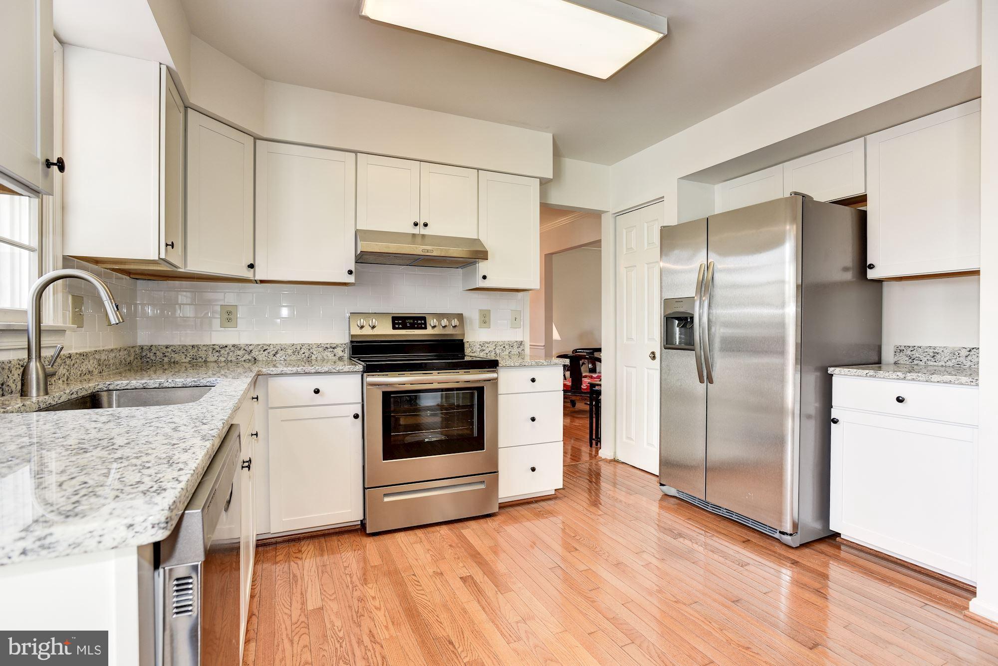 9519 Stoneoak Road Baltimore, MD 21236 - Photo 8 of 39 Kitchen