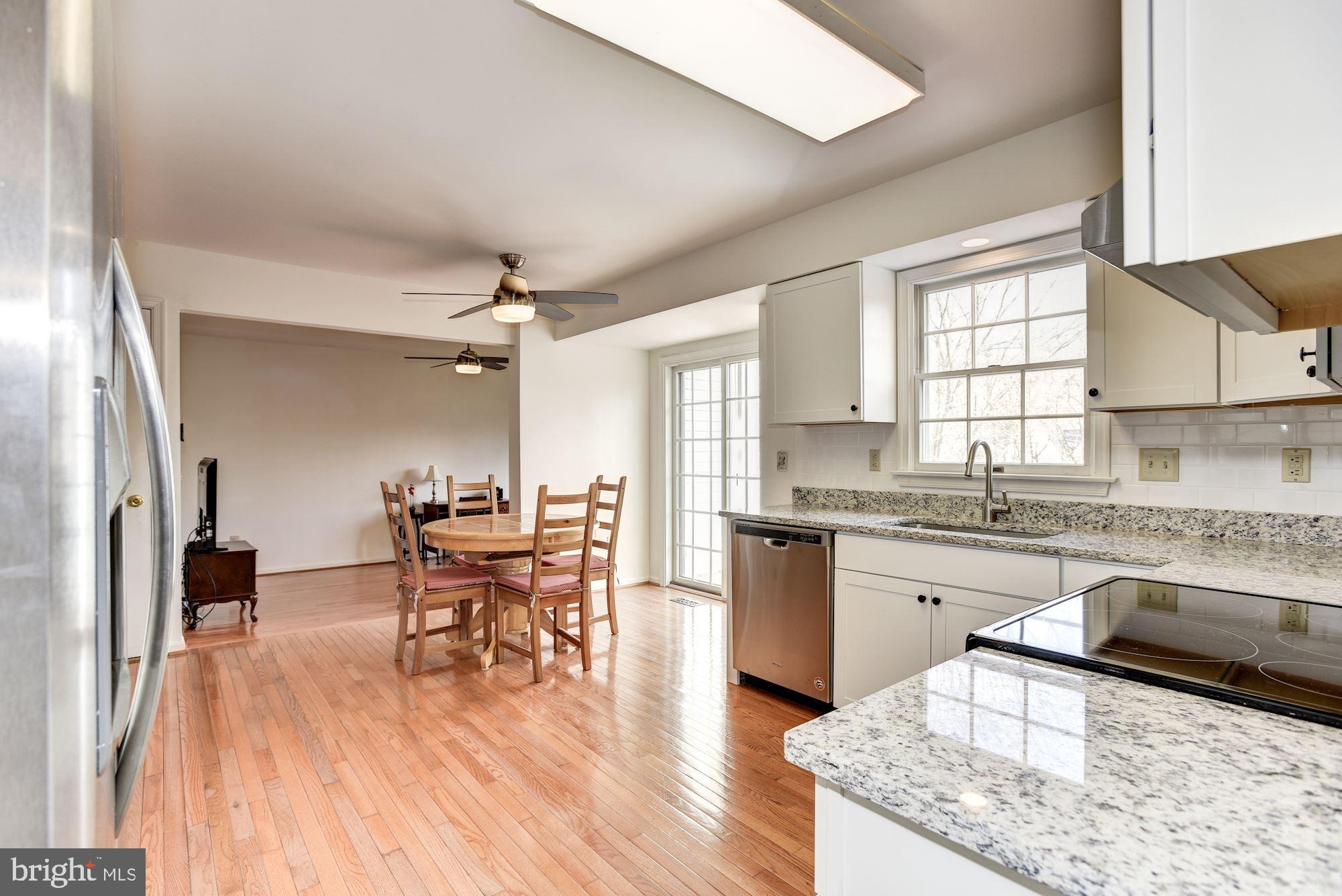 9519 Stoneoak Road Baltimore, MD 21236 - Photo 9 of 39 Kitchen