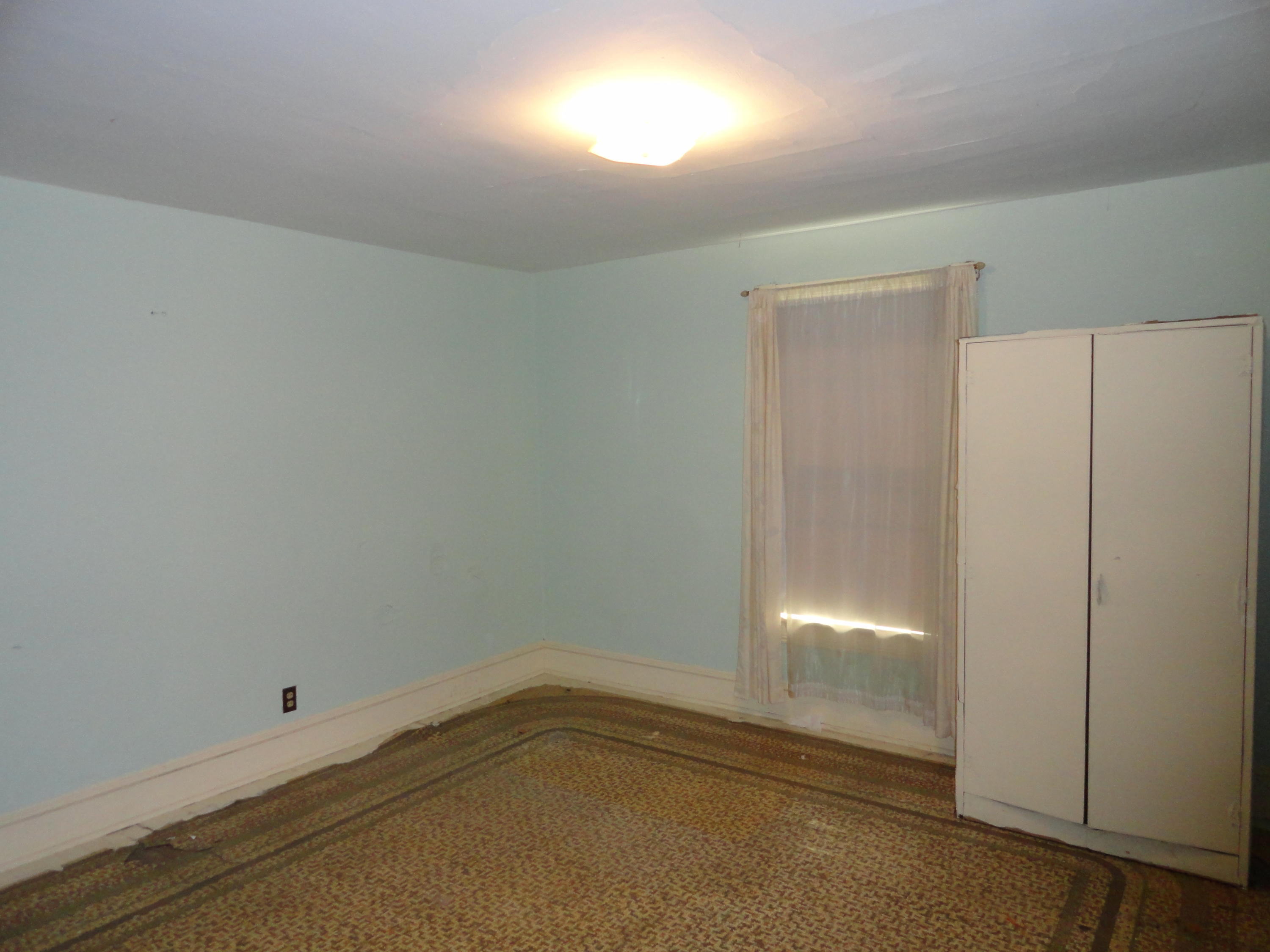 244 Roxbury Street Clifton Forge, VA 24422 - Photo 11 of 15 Bedroom Upper