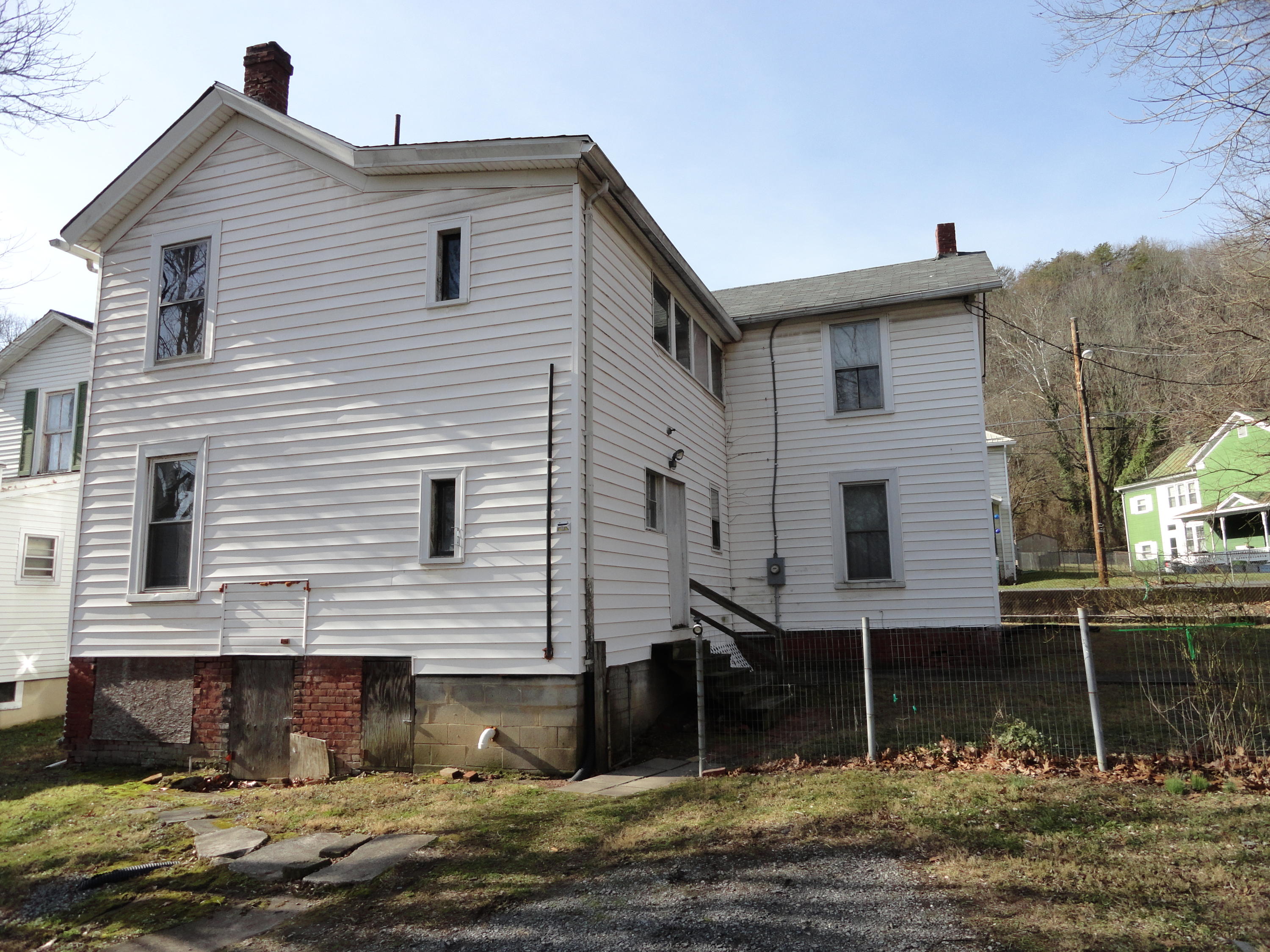 244 Roxbury Street Clifton Forge, VA 24422 - Photo 3 of 15 Rear view