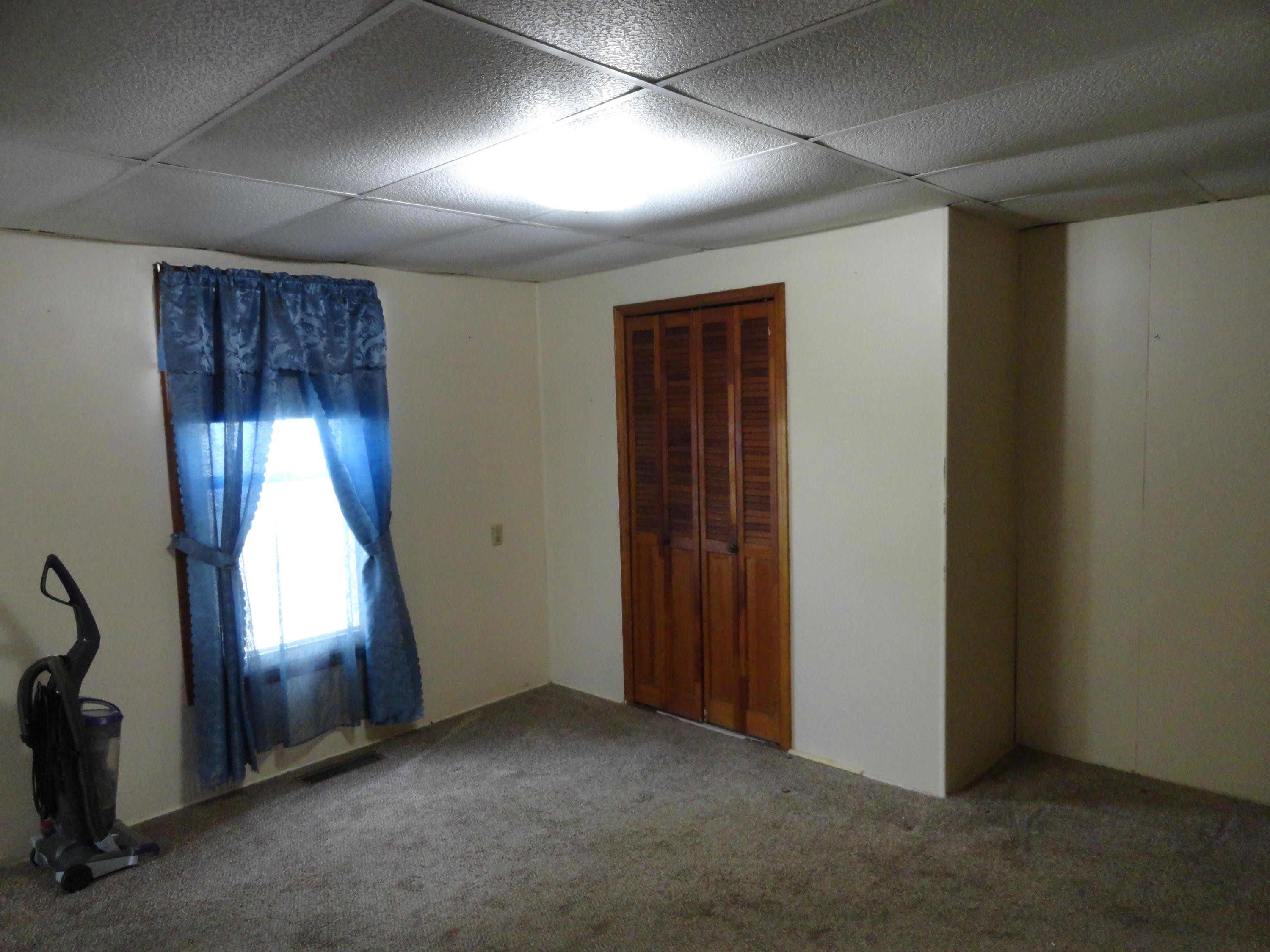 244 Roxbury Street Clifton Forge, VA 24422 - Photo 6 of 15 Bedroom Entry