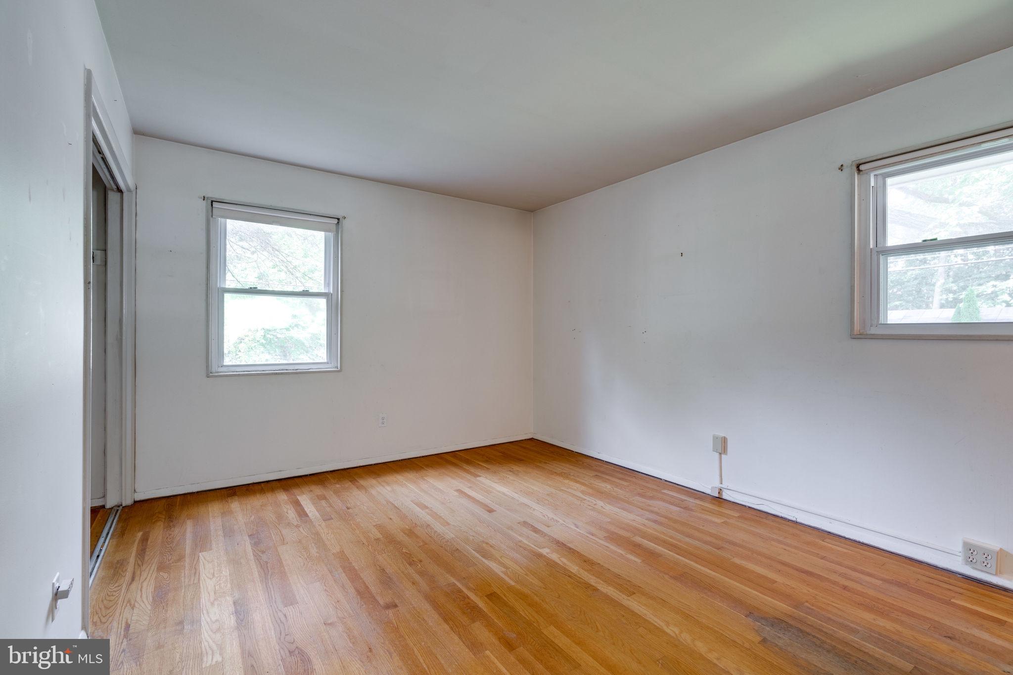 7410 Long Pine Drive Springfield, VA 22151 - Photo 15 of 53 Owner's Bedroom