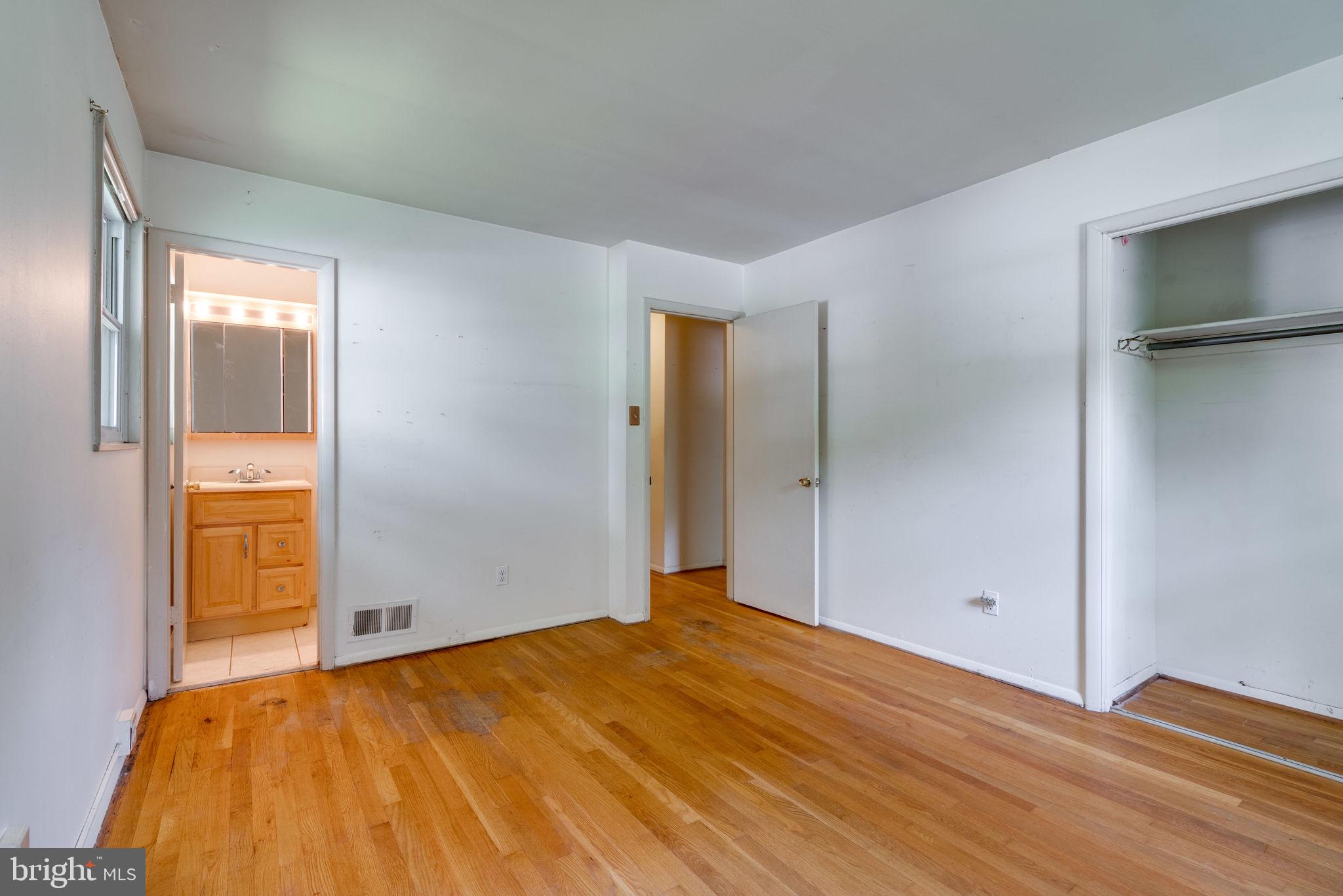 7410 Long Pine Drive Springfield, VA 22151 - Photo 16 of 53 Owners bedroom w ensuite bath