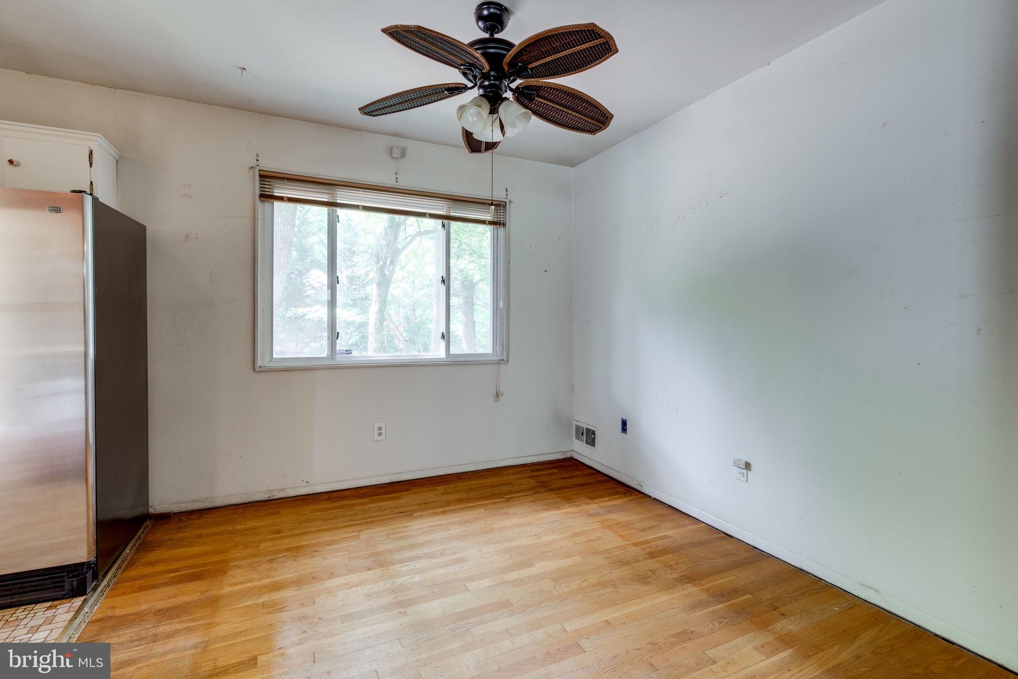 7410 Long Pine Drive Springfield, VA 22151 - Photo 19 of 53 DIning area with ceiling fan