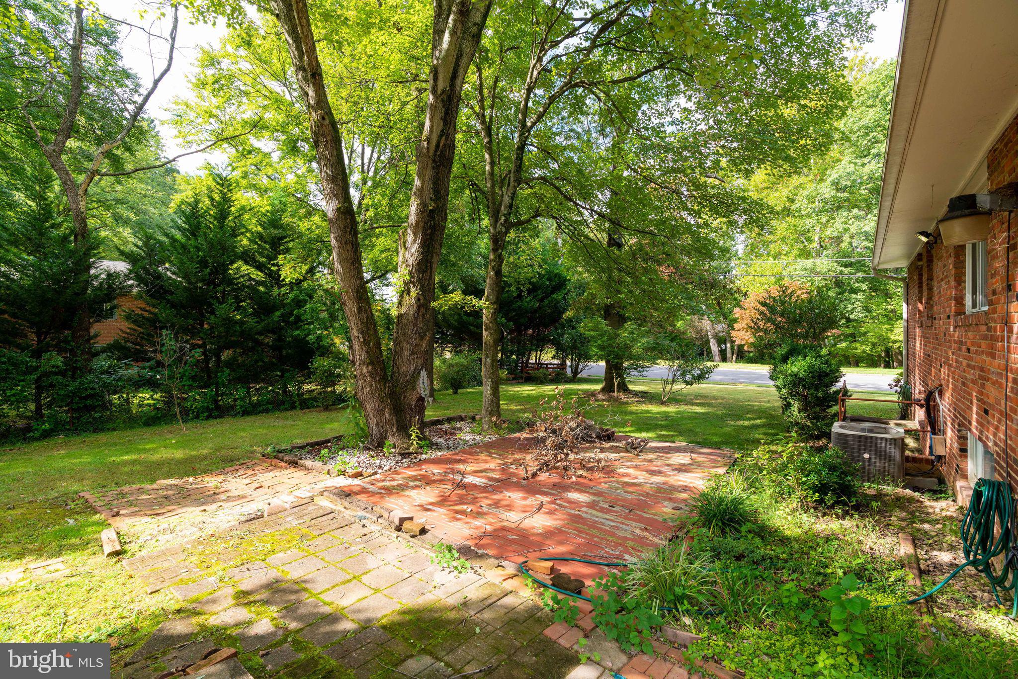 7410 Long Pine Drive Springfield, VA 22151 - Photo 39 of 53 Rear yard