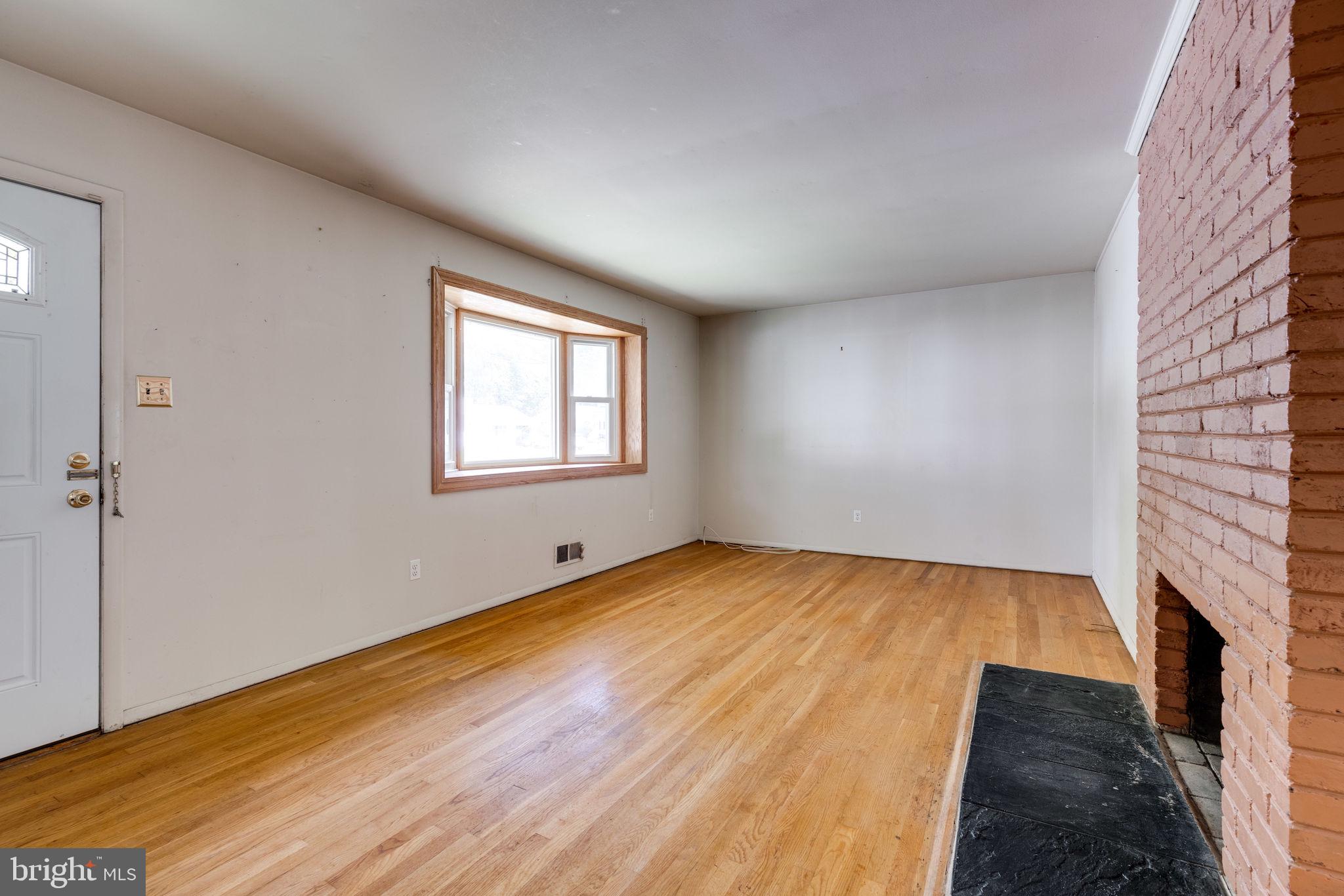 7410 Long Pine Drive Springfield, VA 22151 - Photo 8 of 53