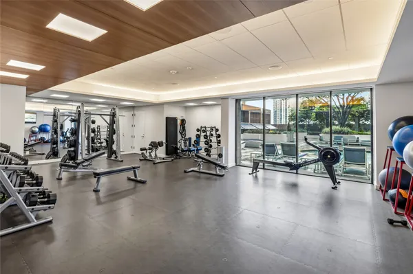 $3,800 | 1111 Caroline Street, Unit 2611, Houston, TX 77010