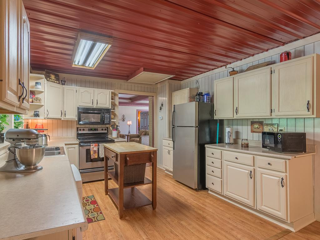 338 Cash Hollow Road Elizabethton, TN 37643 - Photo 17 of 36 Photo 17