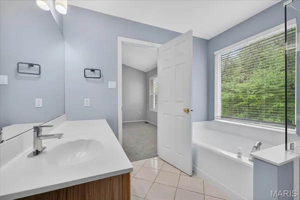 $499,900 | 426 Buckhurst Drive, Ballwin, MO 63021