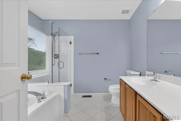 $499,900 | 426 Buckhurst Drive, Ballwin, MO 63021