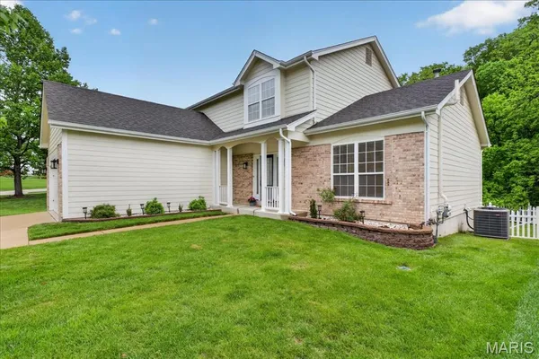 $499,900 | 426 Buckhurst Drive, Ballwin, MO 63021